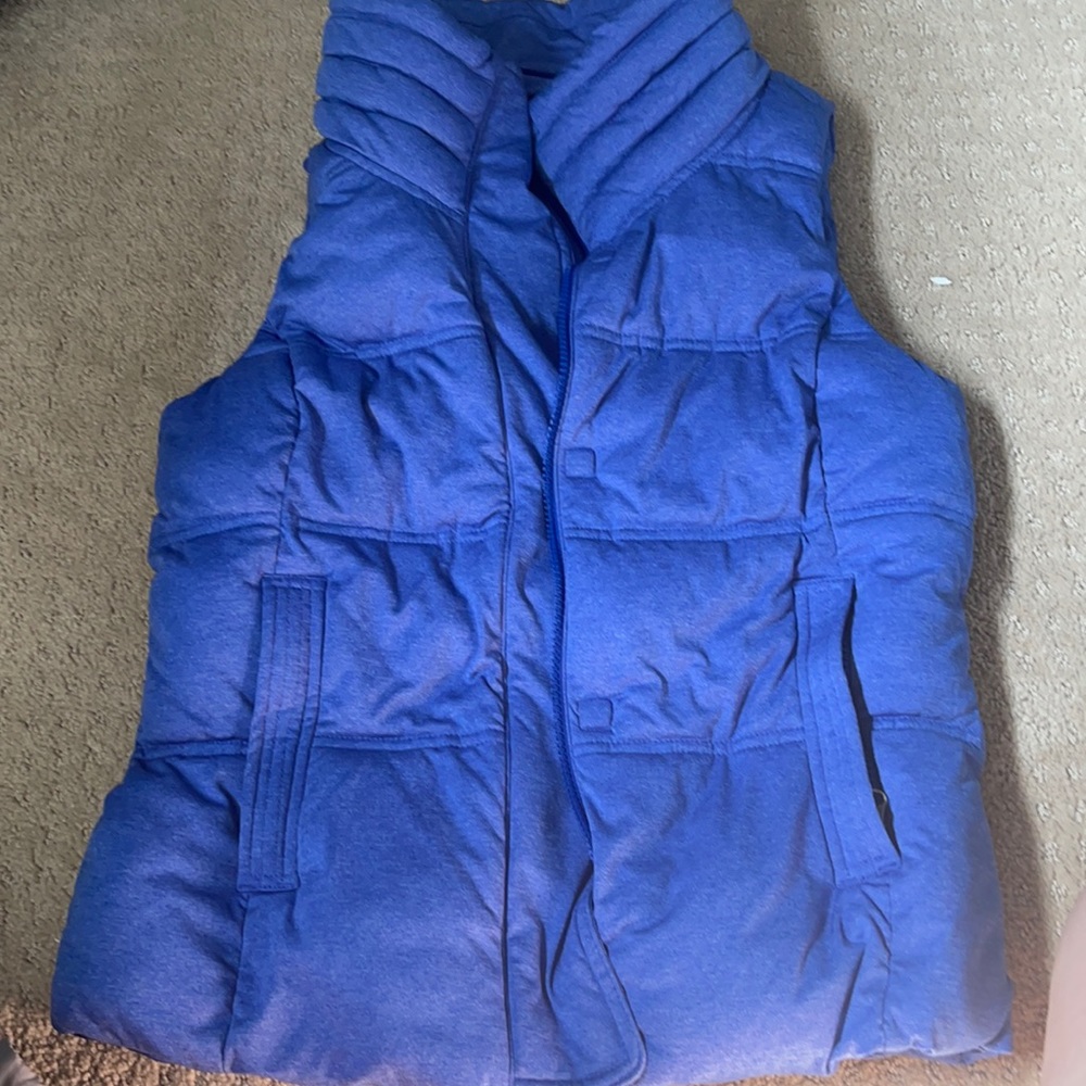 Athleta vest